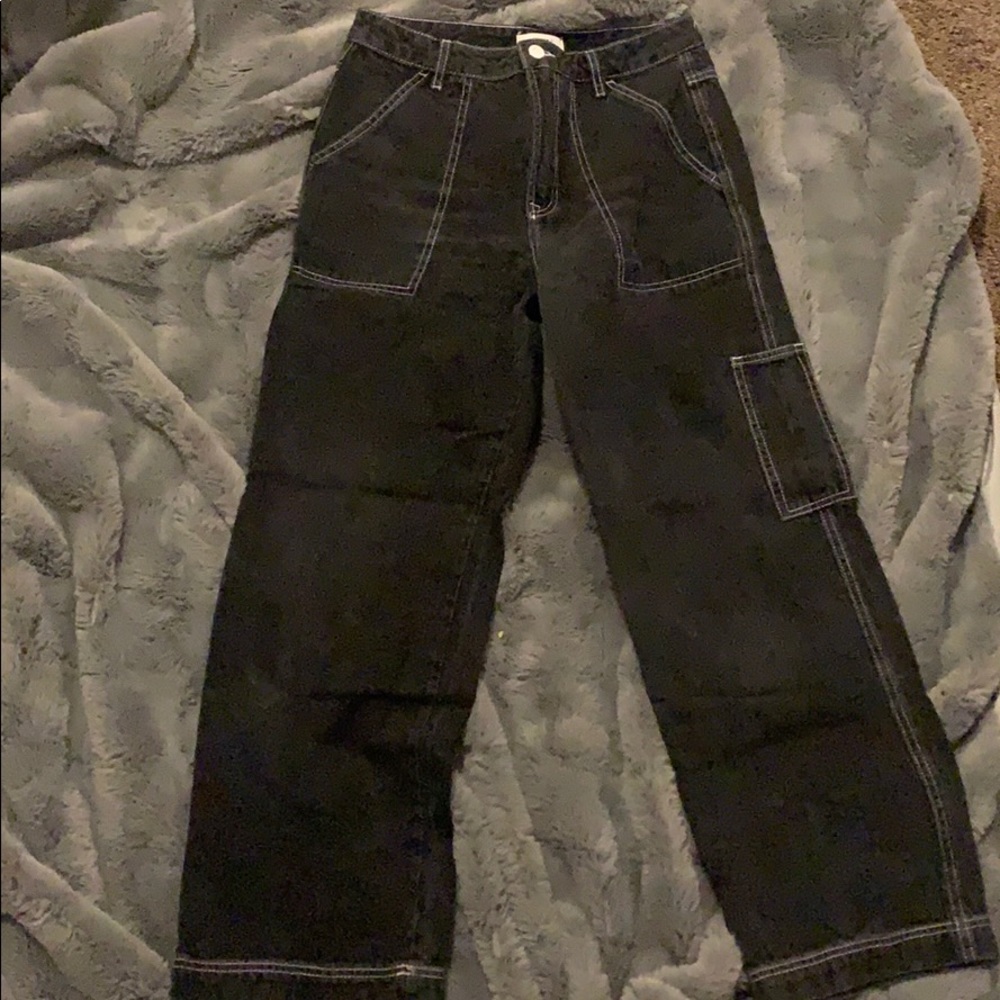 Very cute cargo pants with white  thread